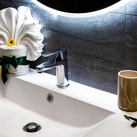 Jardin Des Muses - 2 Pieces - Parking Carre D'or * Menton