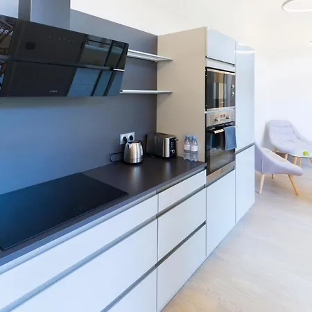 Lägenhet Jardin Des Muses - 2 Pieces - Parking Carre D'or *