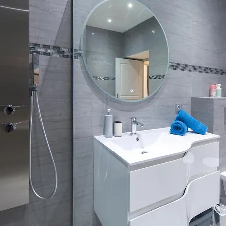 Jardin Des Muses - 2 Pieces - Parking Carre D'or Lägenhet