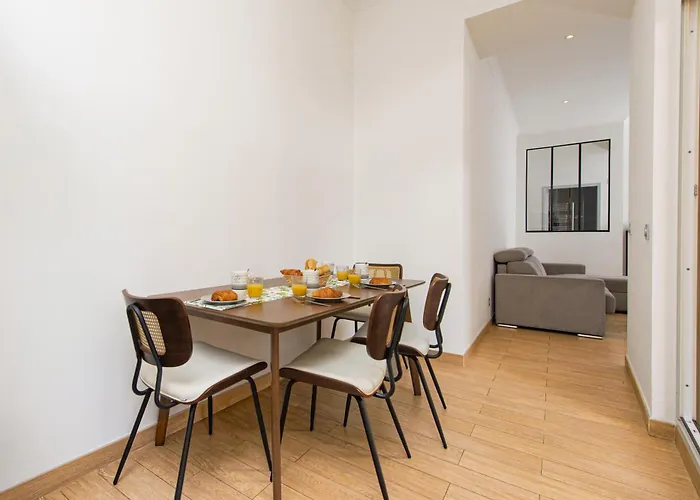 Jardin Des Muses - 2 Pieces - Parking Carre D'or