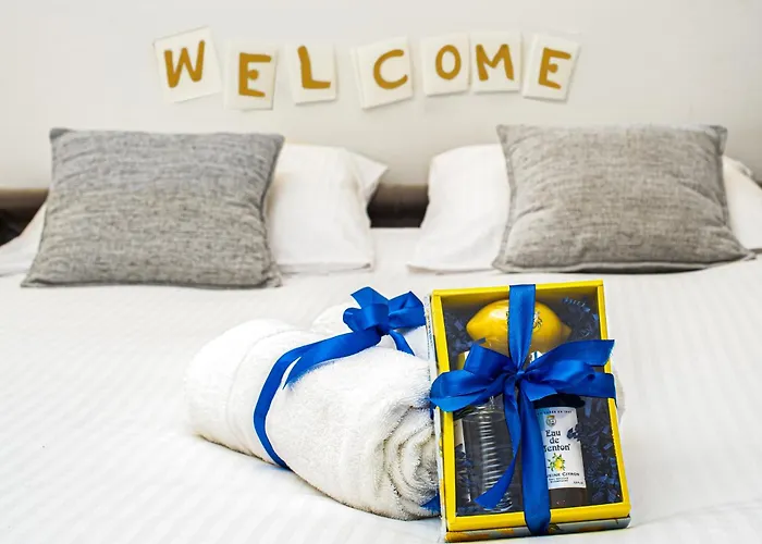 Jardin Des Muses - 2 Pieces - Parking Carre D'or Apartmán *